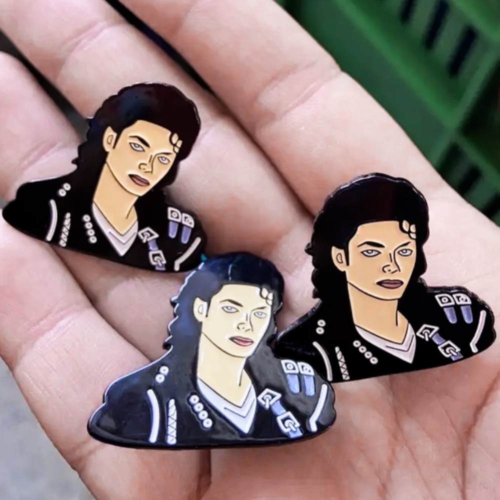 MICHAEL JACKSON ‘BAD’ALBUM COVER ENAMEL PIN LAPEL PIN BROOCH NWT - Picture 12 of 12